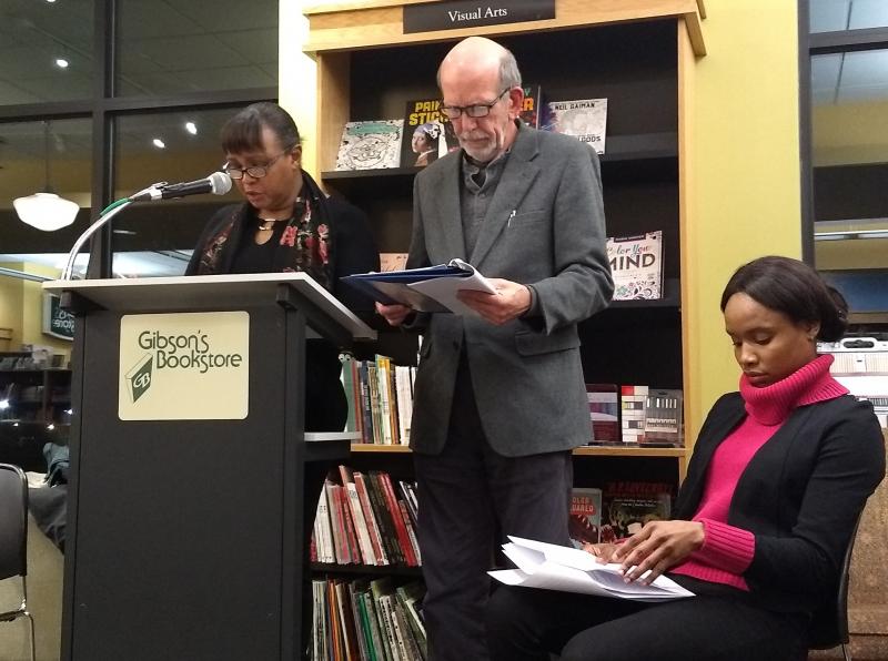 Author Masheri Chappelle, left, actor Paul Bellefeuille, center, and actor Kimberly Campbell give a dramatic reading at Gibson’s Bookstore.