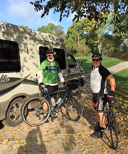 Chuck Robinson and Richard Hunt get going on the morning of Wednesday, September 20, while Chuck’s wife Dee prepares to follow along in the couple’s Rialta camper.