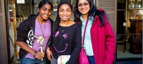 Three girls at YALLFest